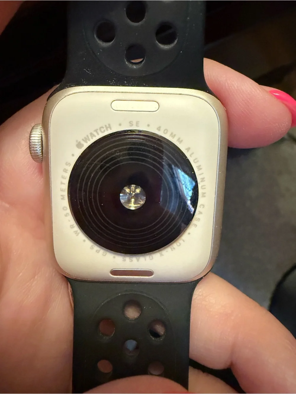Apple Watch Series SE (Black Sport Band) - Space Gray Case